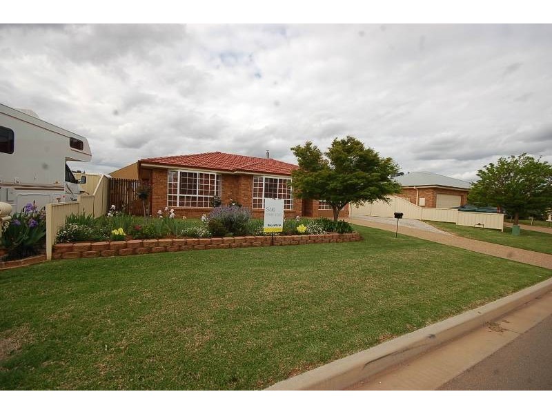 15 Foreshaw Avenue, Griffith NSW 2680
