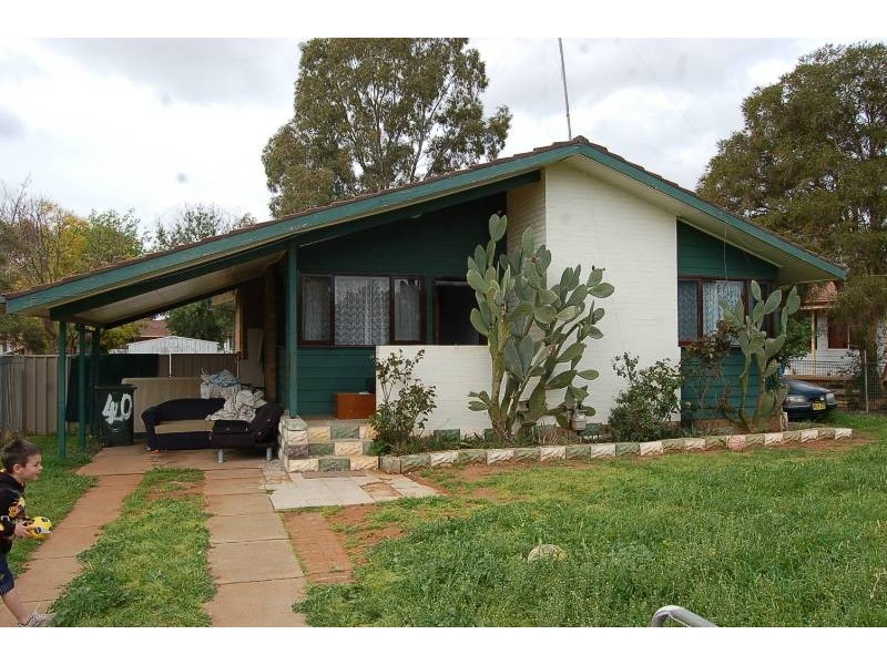40  Heath Crescent, Griffith NSW 2680