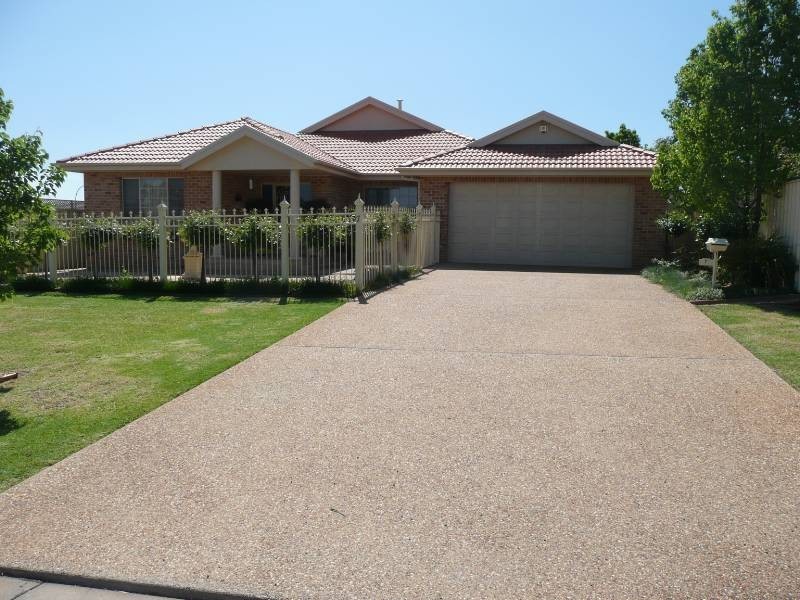 7 Dickson Rd, Griffith NSW 2680