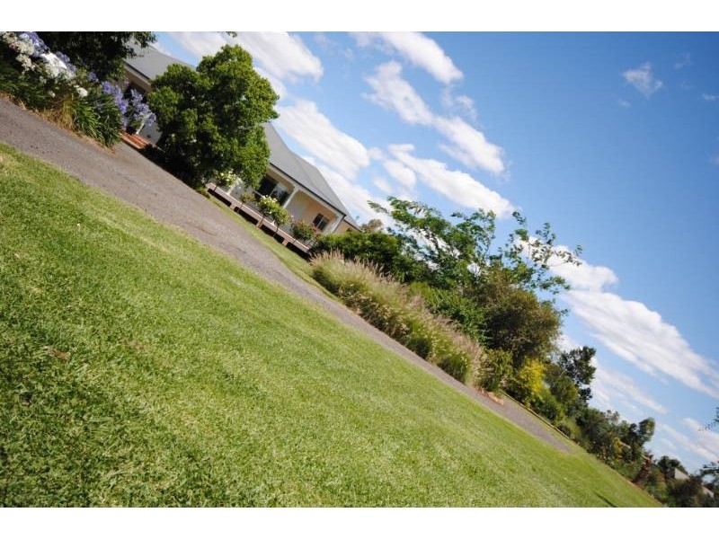 9  Fawcett Drive, Lake Wyangan NSW 2680