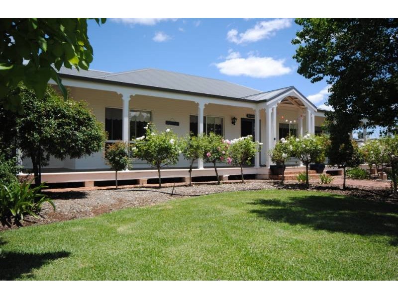 9  Fawcett Drive, Lake Wyangan NSW 2680