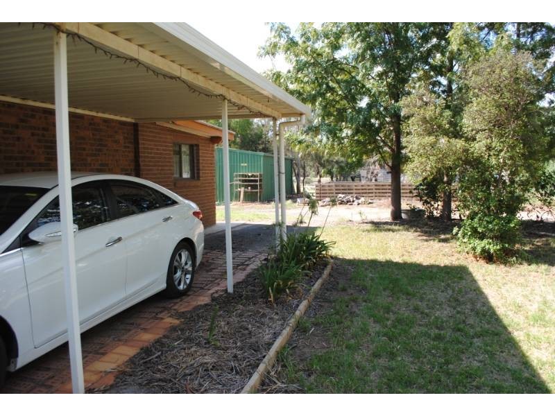 2b Narrand Street, Darlington Point NSW 2706