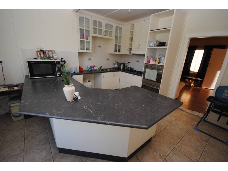 6 Lander Street, Darlington Point NSW 2706