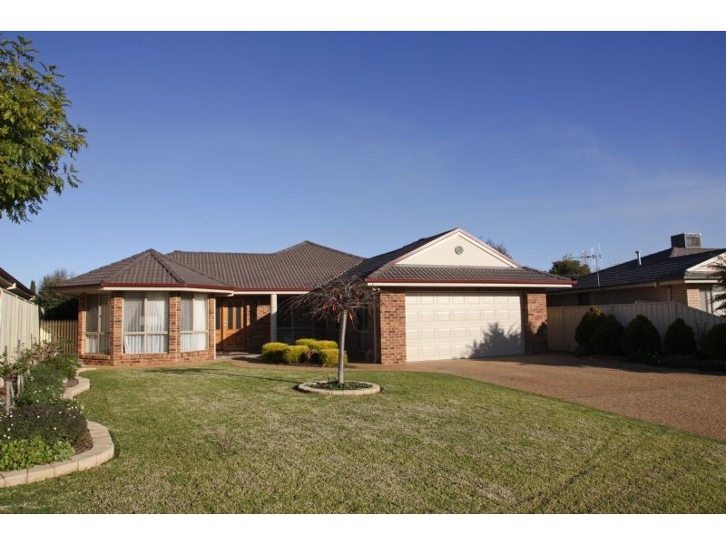 2 Mardon Place, Griffith NSW 2680