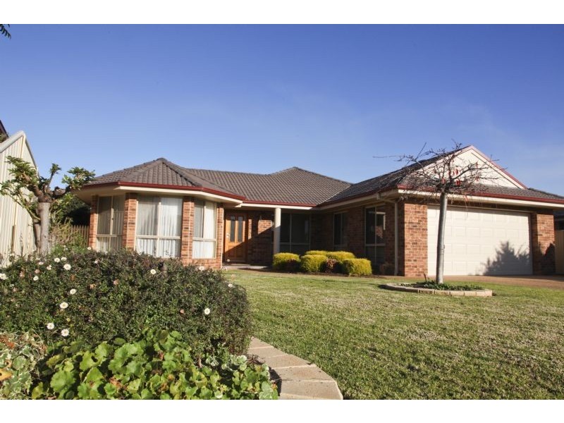 2 Mardon Place, Griffith NSW 2680