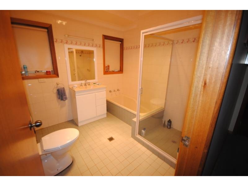 1/54  Messner Street, Griffith NSW 2680