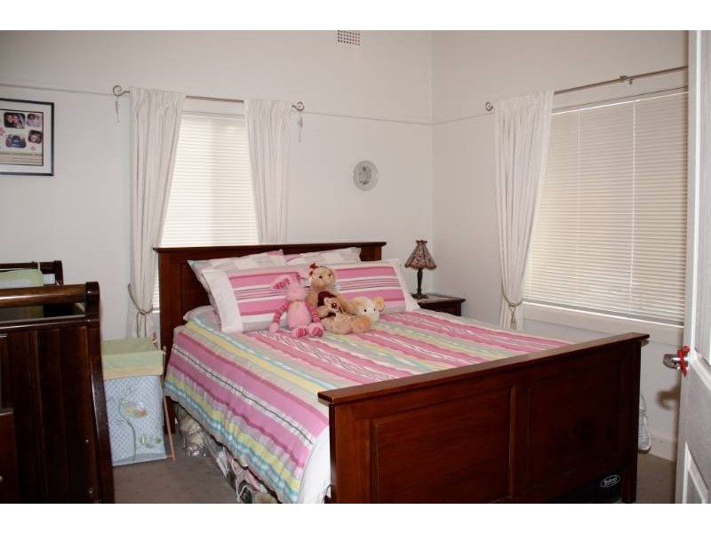 64  Coolah Street, Griffith NSW 2680