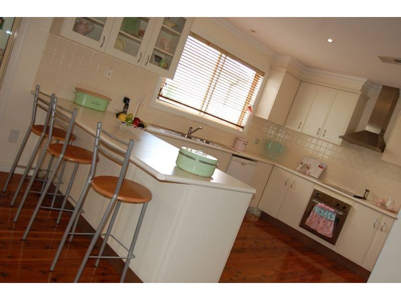 13 Dickson Road, Griffith NSW 2680