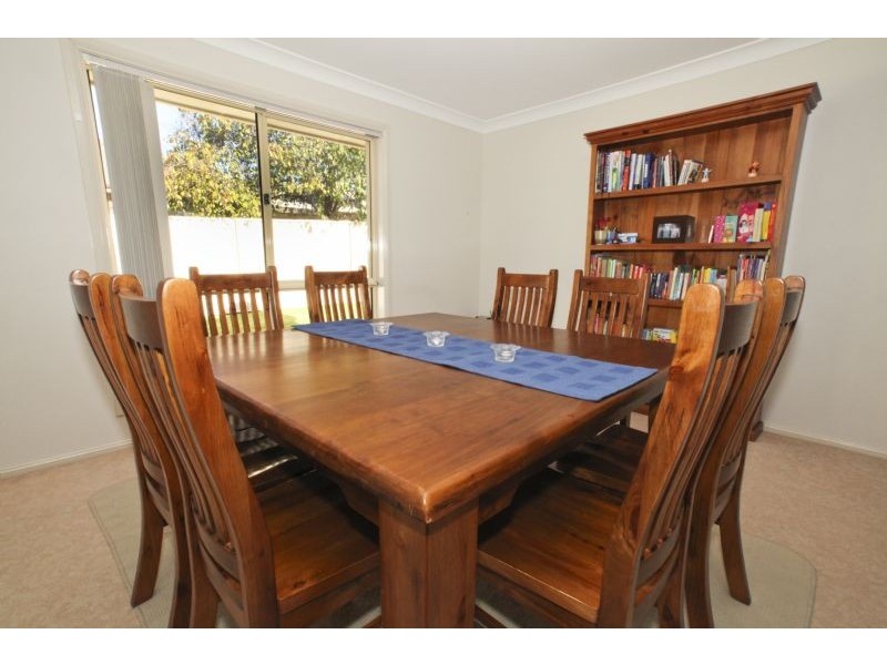 2/16 POWYS PLACE, Griffith NSW 2680