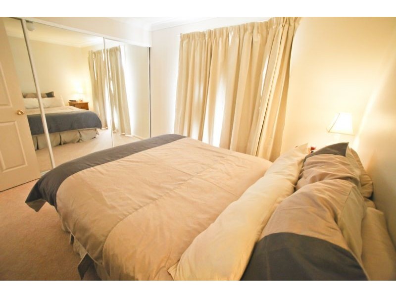 2/16 POWYS PLACE, Griffith NSW 2680