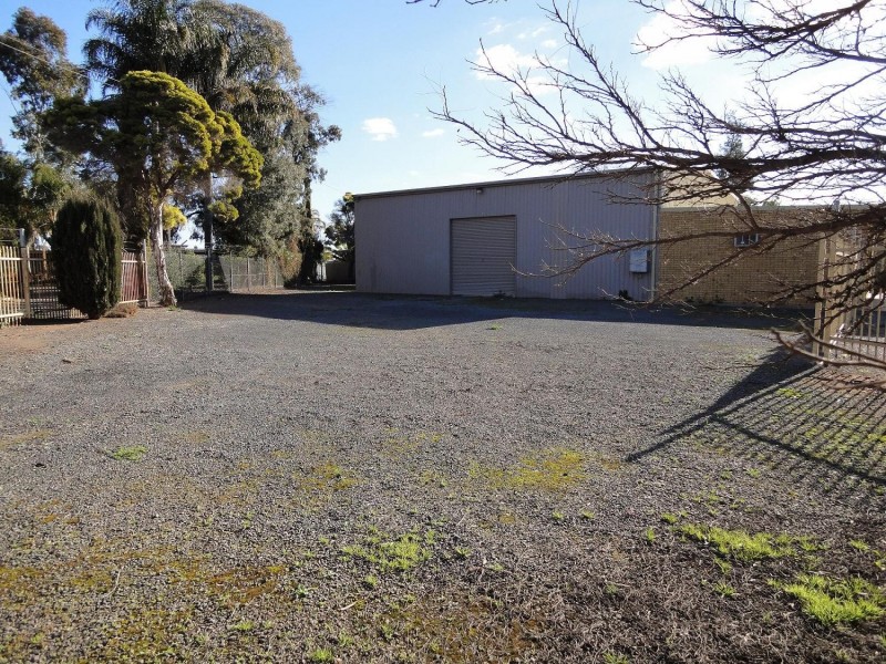 106 MACKAY AVENUE, Griffith NSW 2680