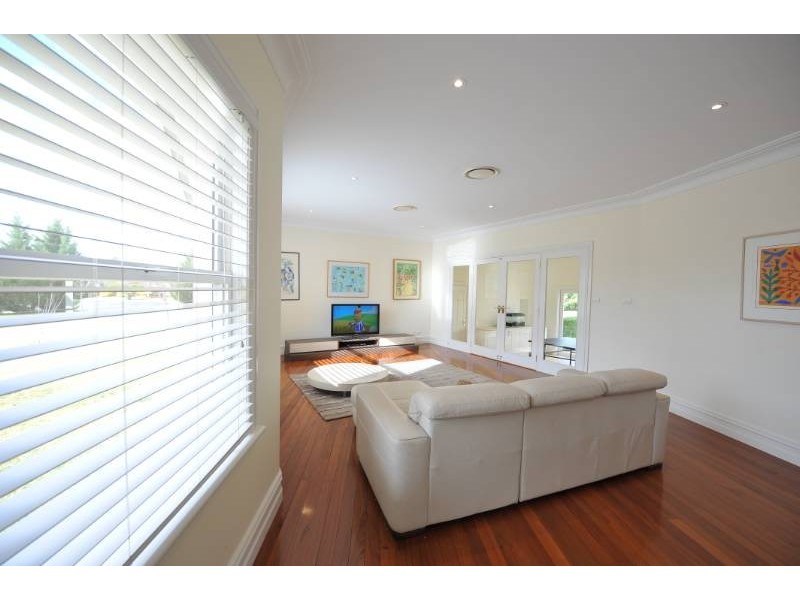 4 Ignatius Court, Yoogali NSW 2680