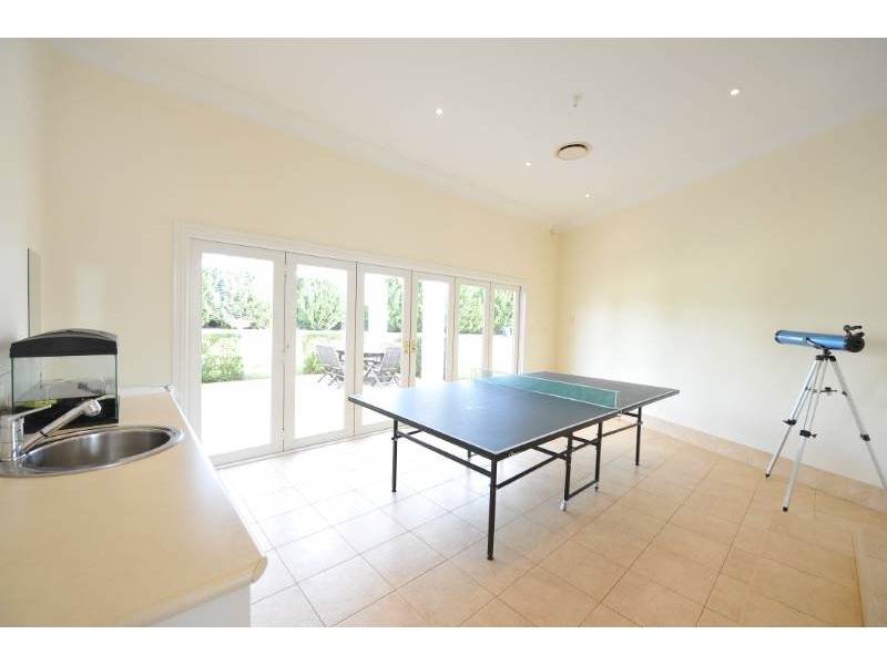 4 Ignatius Court, Yoogali NSW 2680