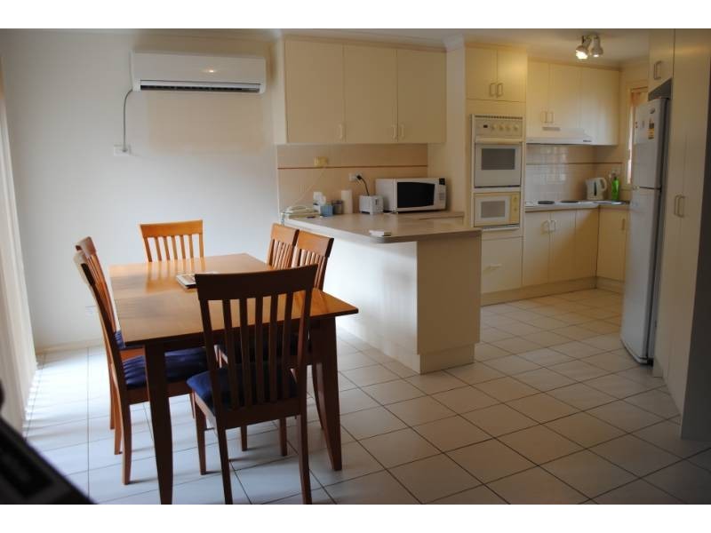 Unit 2 245 Wakaden Street, Griffith NSW 2680