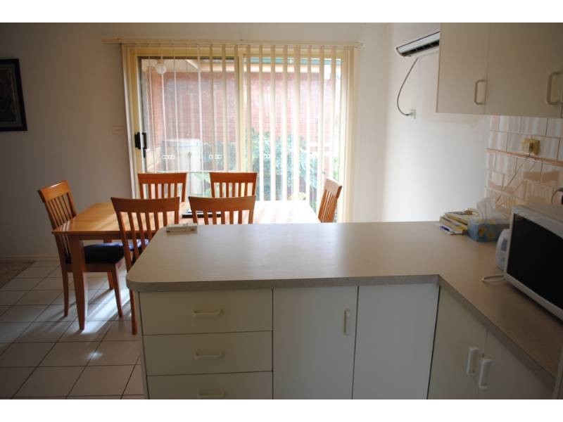 Unit 2 245 Wakaden Street, Griffith NSW 2680