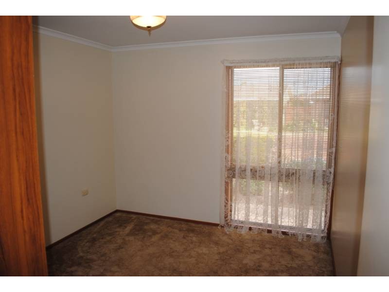 Unit 5, 2-4 Hoad Street, Griffith NSW 2680