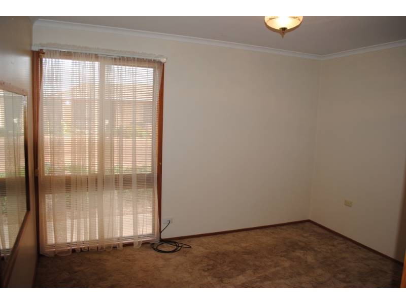 Unit 5, 2-4 Hoad Street, Griffith NSW 2680