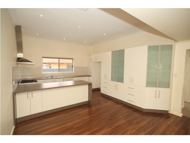 28 Wilga Street, Hanwood NSW 2680