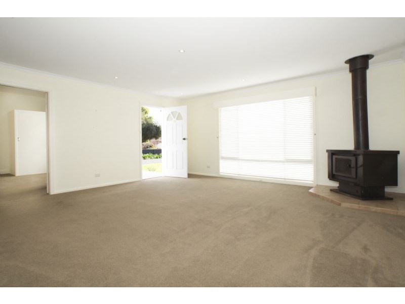 28 Wilga Street, Hanwood NSW 2680