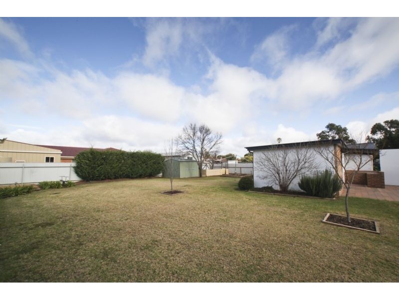 28 Wilga Street, Hanwood NSW 2680