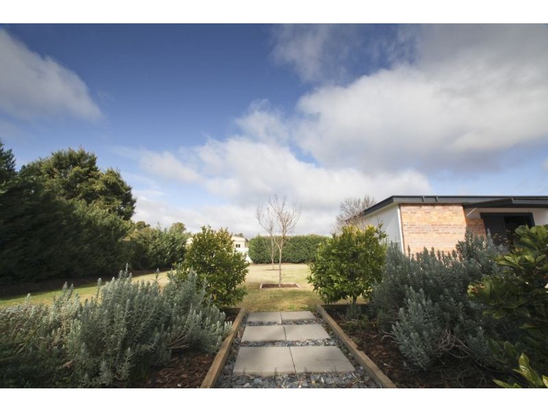 28 Wilga Street, Hanwood NSW 2680