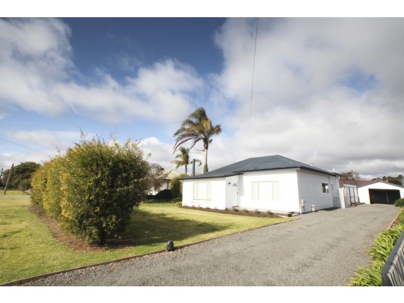 28 Wilga Street, Hanwood NSW 2680