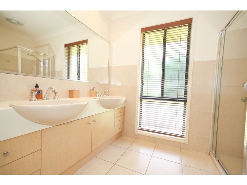 3 Elizabeth Drive, Lake Wyangan NSW 2680