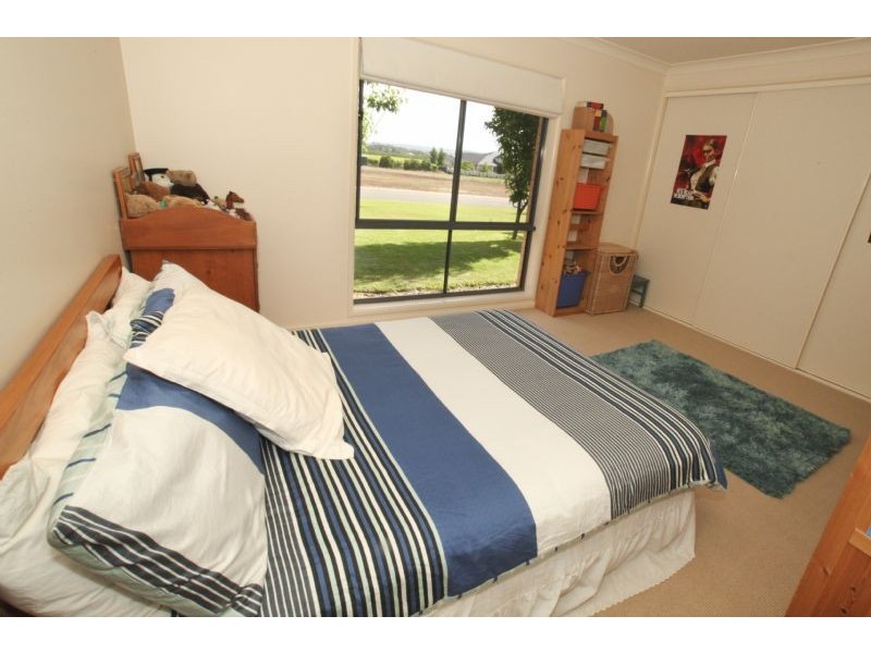 3 Elizabeth Drive, Lake Wyangan NSW 2680