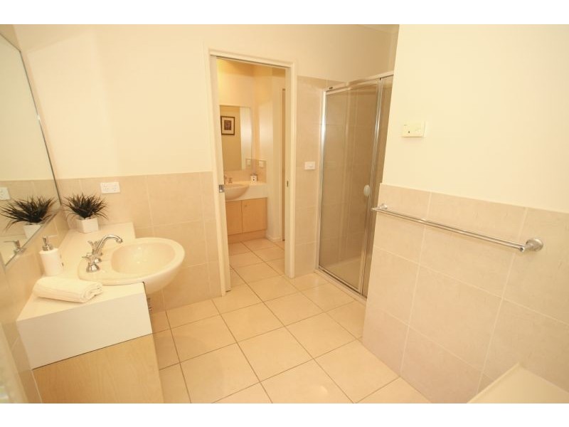 3 Elizabeth Drive, Lake Wyangan NSW 2680