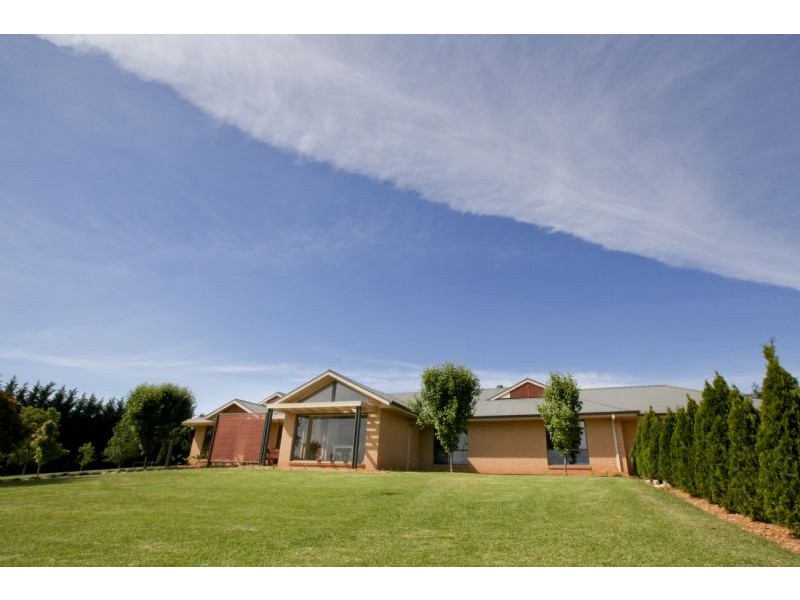 3 Elizabeth Drive, Lake Wyangan NSW 2680