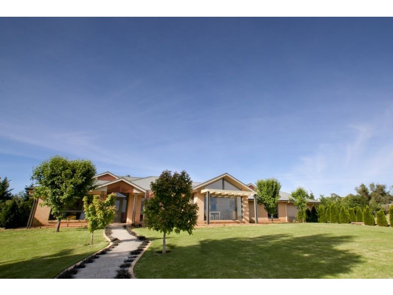 3 Elizabeth Drive, Lake Wyangan NSW 2680