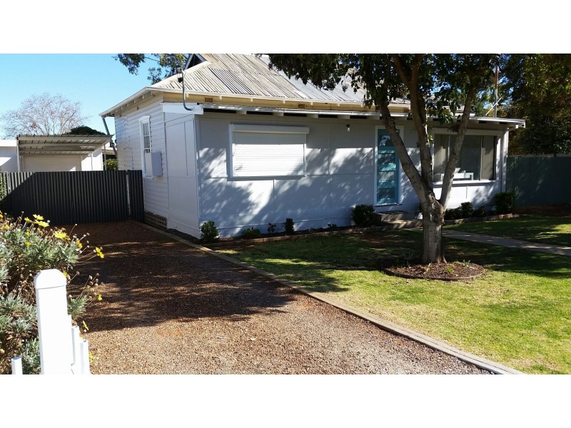 126 Merrigal Street, Griffith NSW 2680