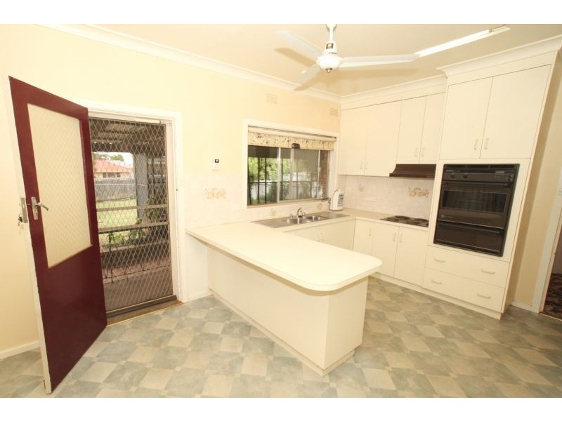 57 Langley Cres, Griffith NSW 2680
