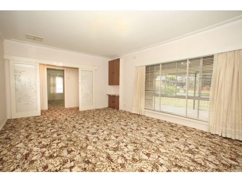 57 Langley Cres, Griffith NSW 2680