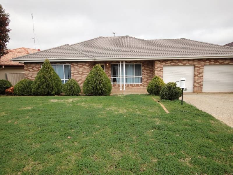 20 Nelson Dr, Griffith NSW 2680