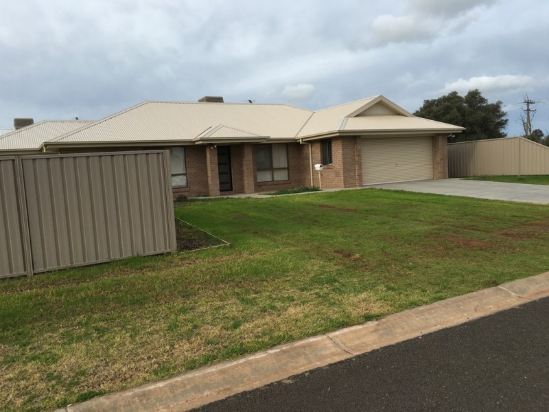 1 Pastega Place, Griffith NSW 2680