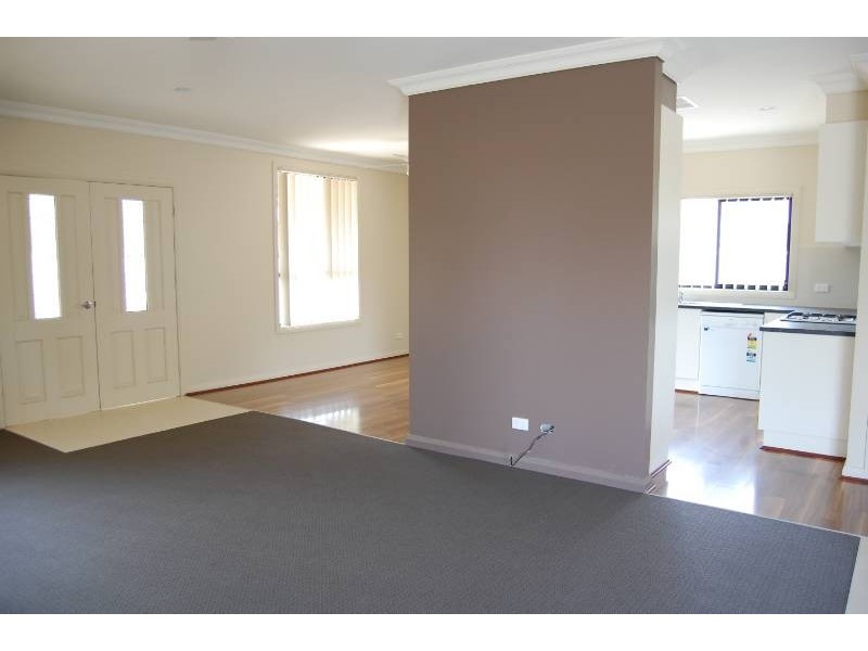 7 Wattle Street, Hanwood NSW 2680