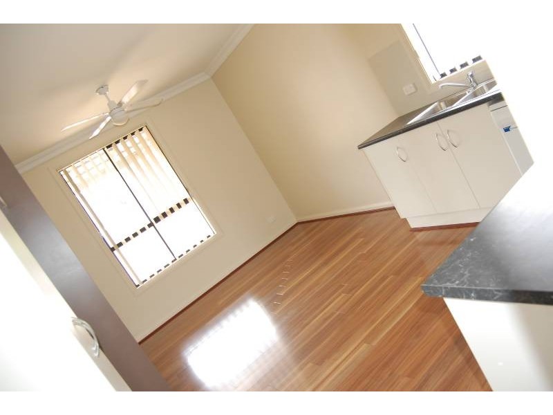 7 Wattle Street, Hanwood NSW 2680