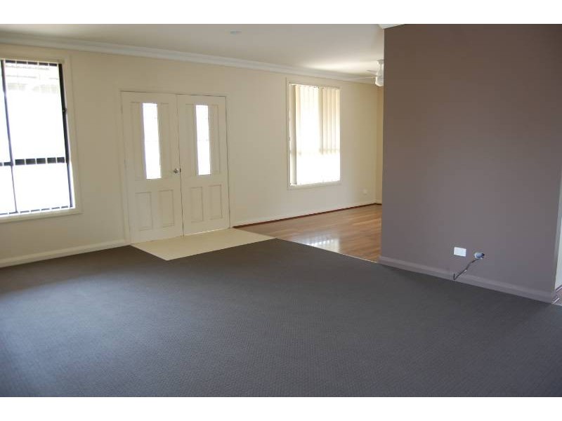 7 Wattle Street, Hanwood NSW 2680