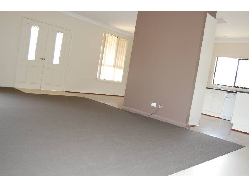 7 Wattle Street, Hanwood NSW 2680