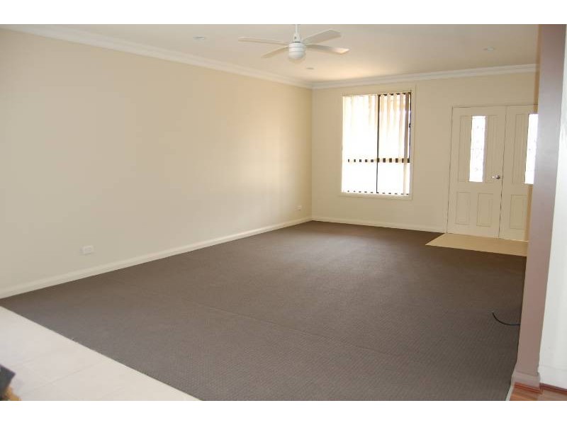 7 Wattle Street, Hanwood NSW 2680