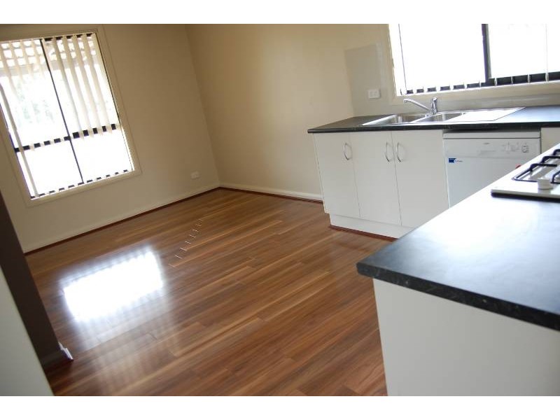 7 Wattle Street, Hanwood NSW 2680