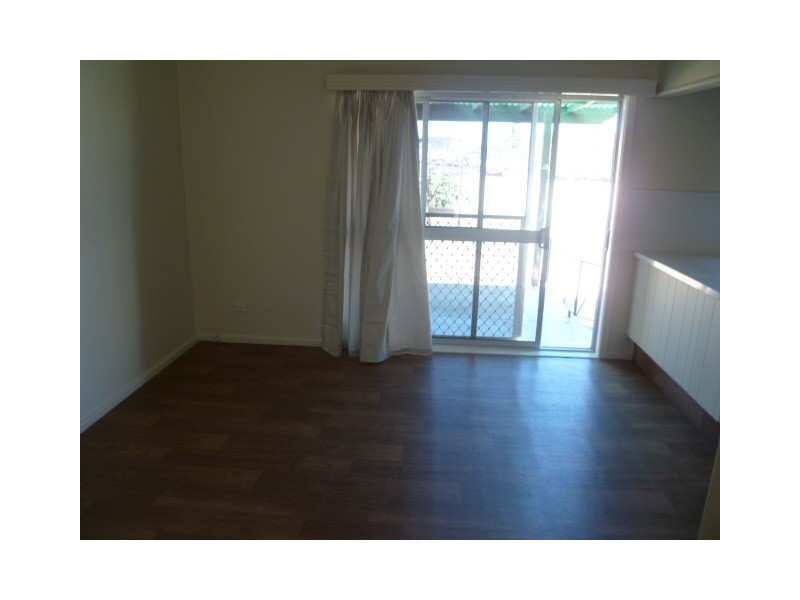 5 Gibbs St, Griffith NSW 2680