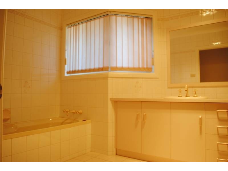 80 Binya Street, Griffith NSW 2680