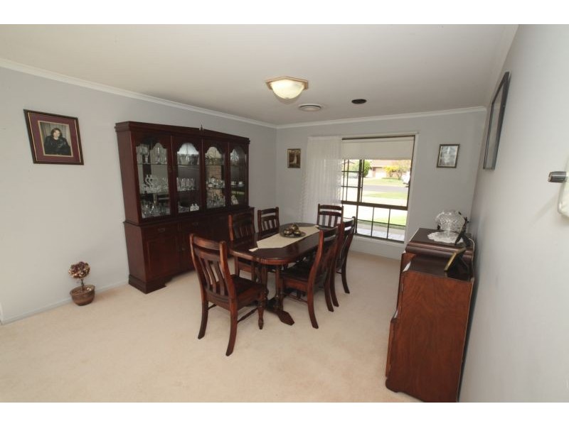 16  Gorton Street, Yoogali NSW 2680
