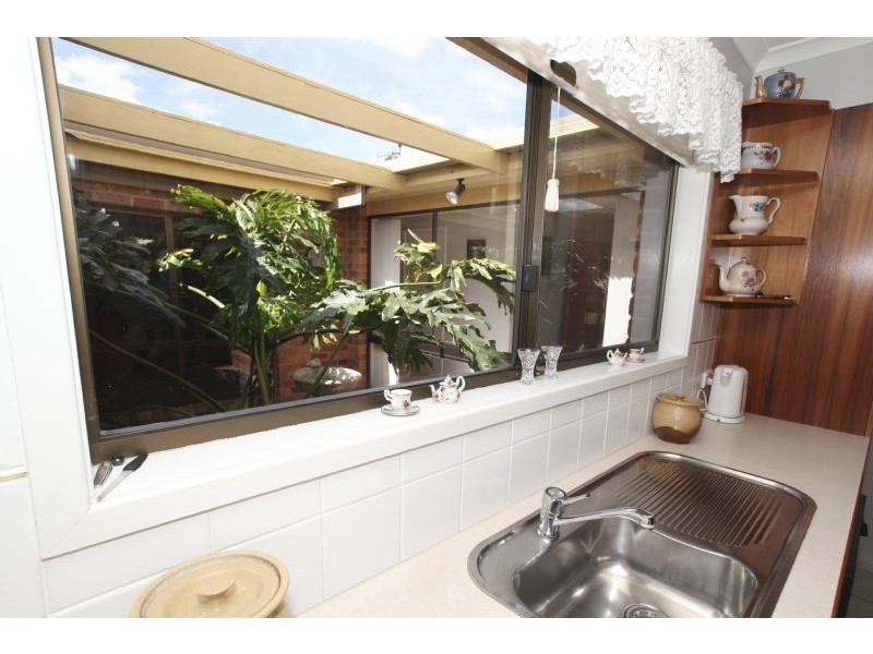 16  Gorton Street, Yoogali NSW 2680