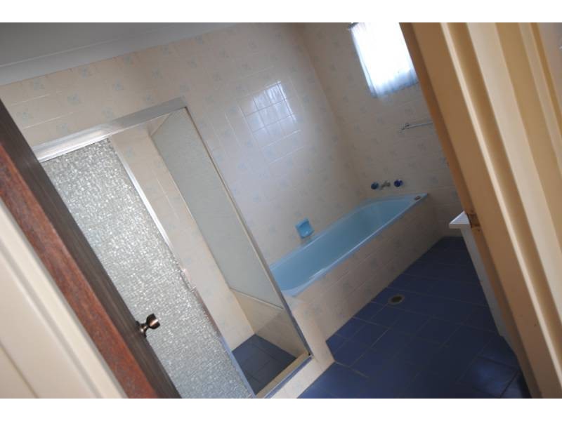 10 Foster Place, Griffith NSW 2680