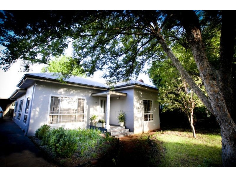 25 Groongal Avenue, Griffith NSW 2680