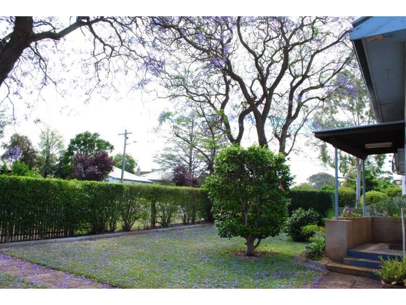 8 Doongara Street, Griffith NSW 2680