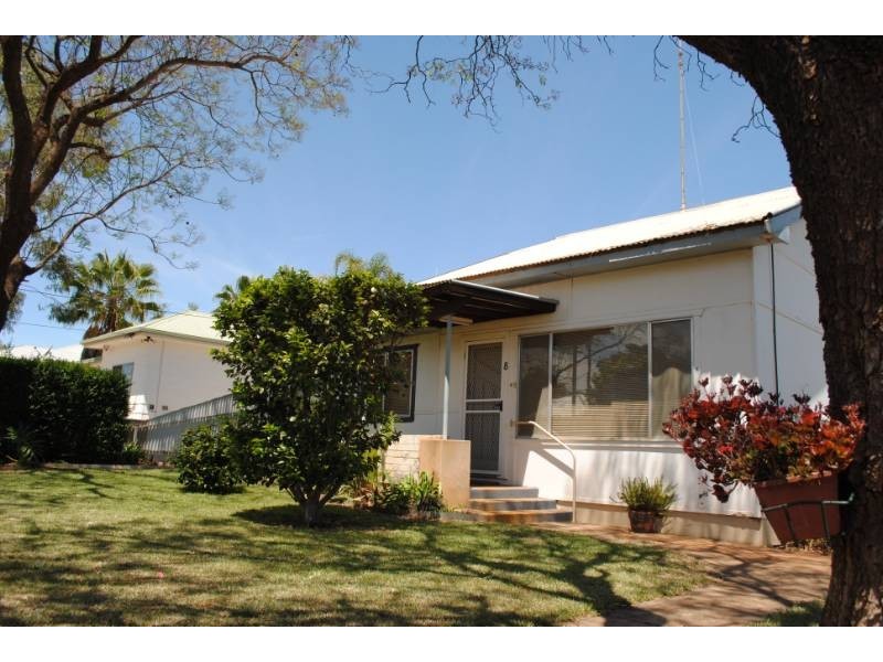 8 Doongara Street, Griffith NSW 2680